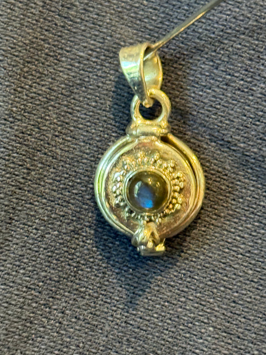 Sterling Silver Labradorite Poison Pendant