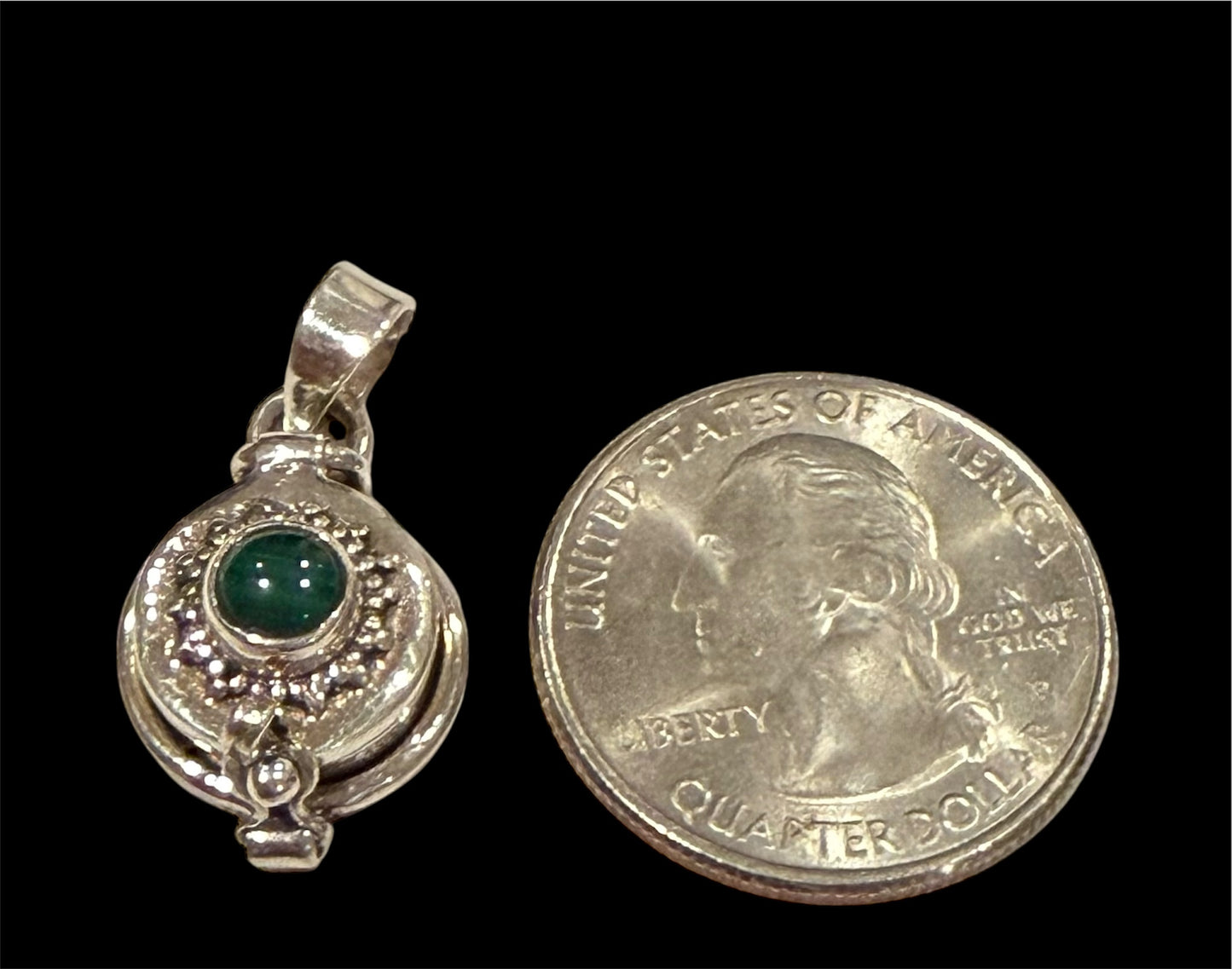 Sterling Silver Malachite Poison Pendant New