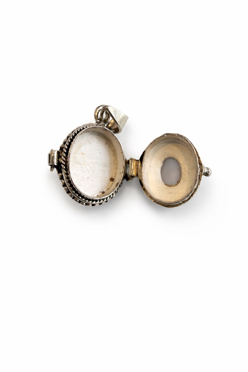 Sterling Silver Rose Quartz Poison Pendant Locket Large