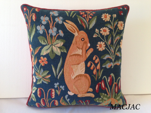 Rabbit Stand Up Extract Tapestry Pillow 19