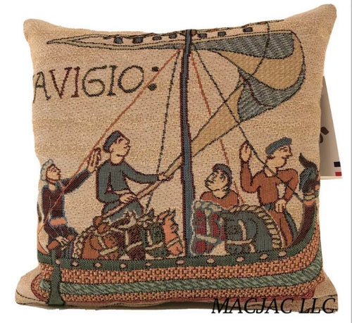 Bayeux Cathedrale Pillow