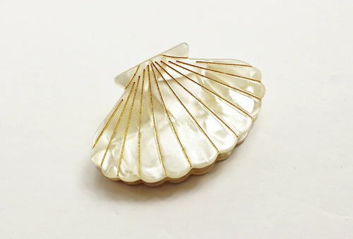 Ivory Colored Seashell Claw Hair Clip